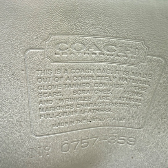Coach Slim Zip Bag in bone leather - Picture 7 of 7